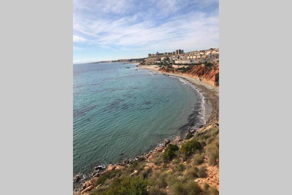 Lovely Apartment In Cabo Roig Near Beach أوريويلا المظهر الخارجي الصورة